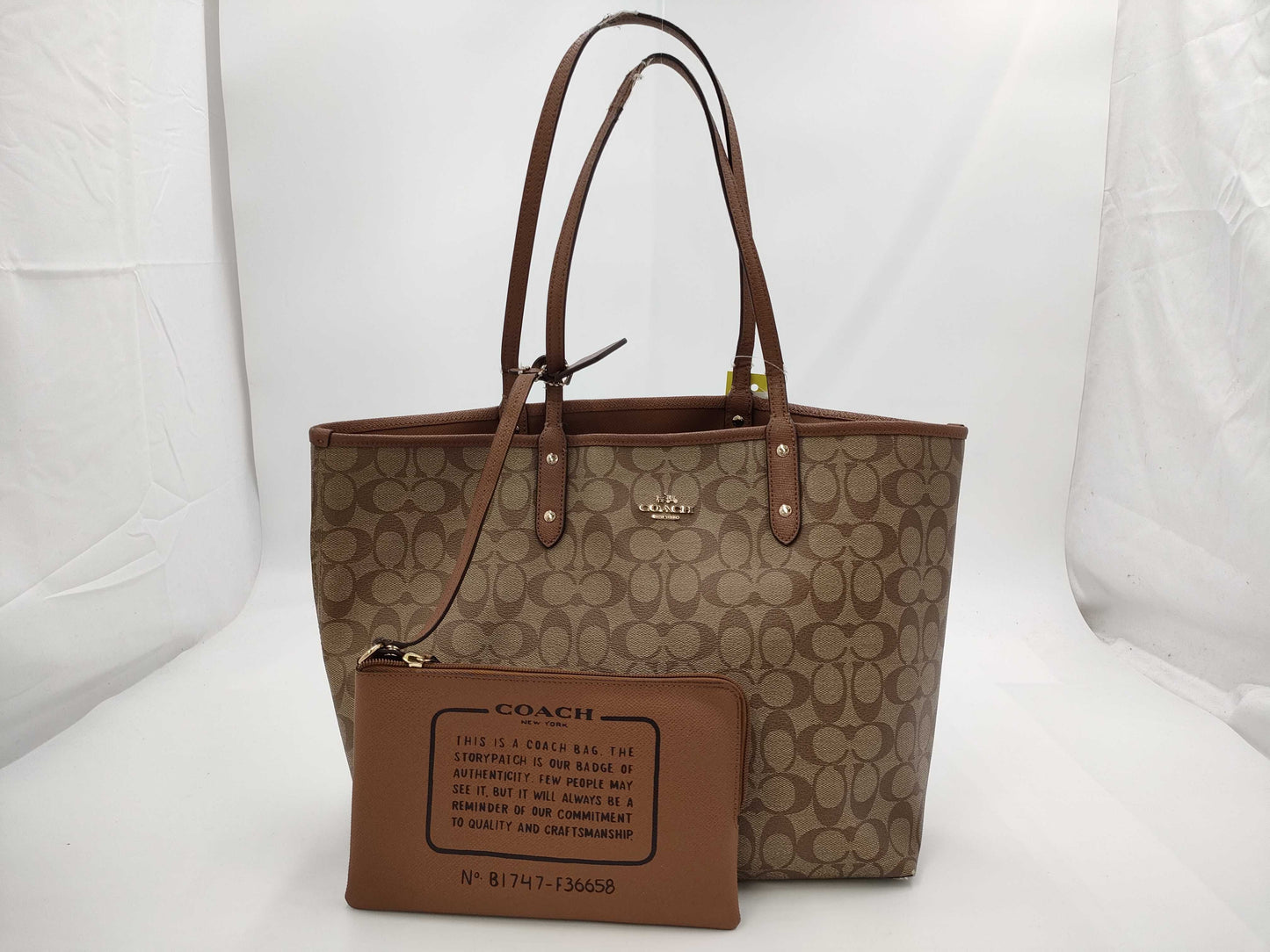 COACH Signature F36658 / Tote bag with pouch