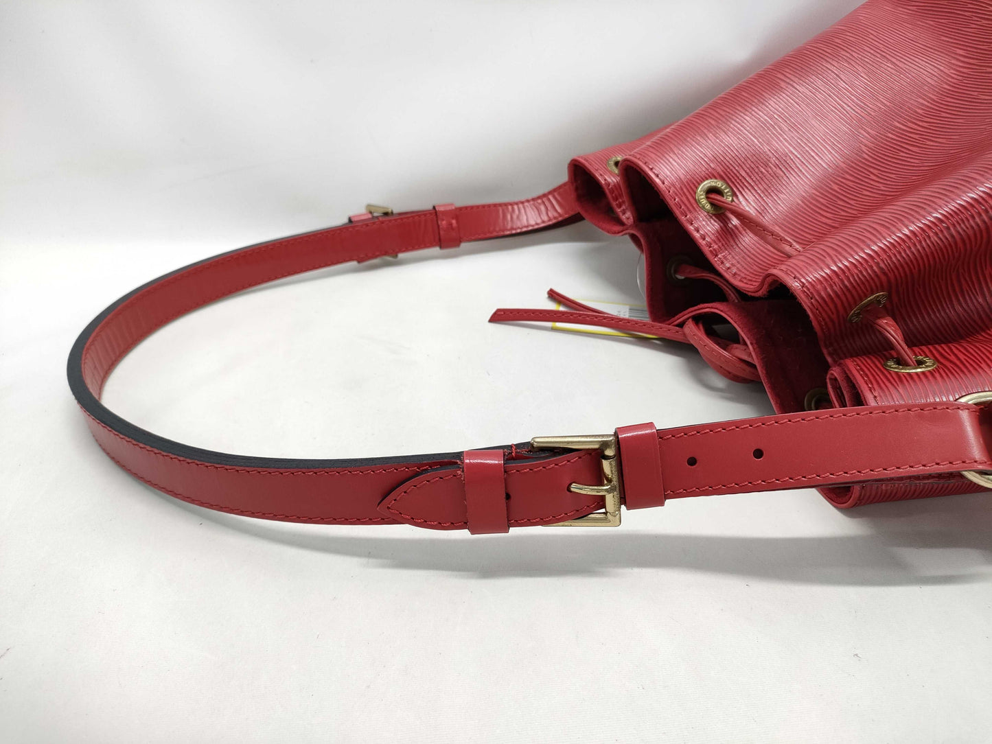 LOUIS VUITTON Epi Noe Shoulder Bag