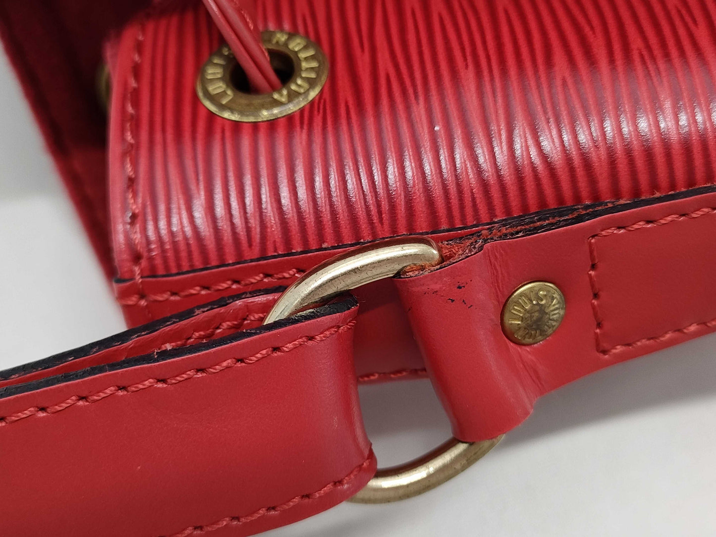 LOUIS VUITTON Epi Noe Shoulder Bag