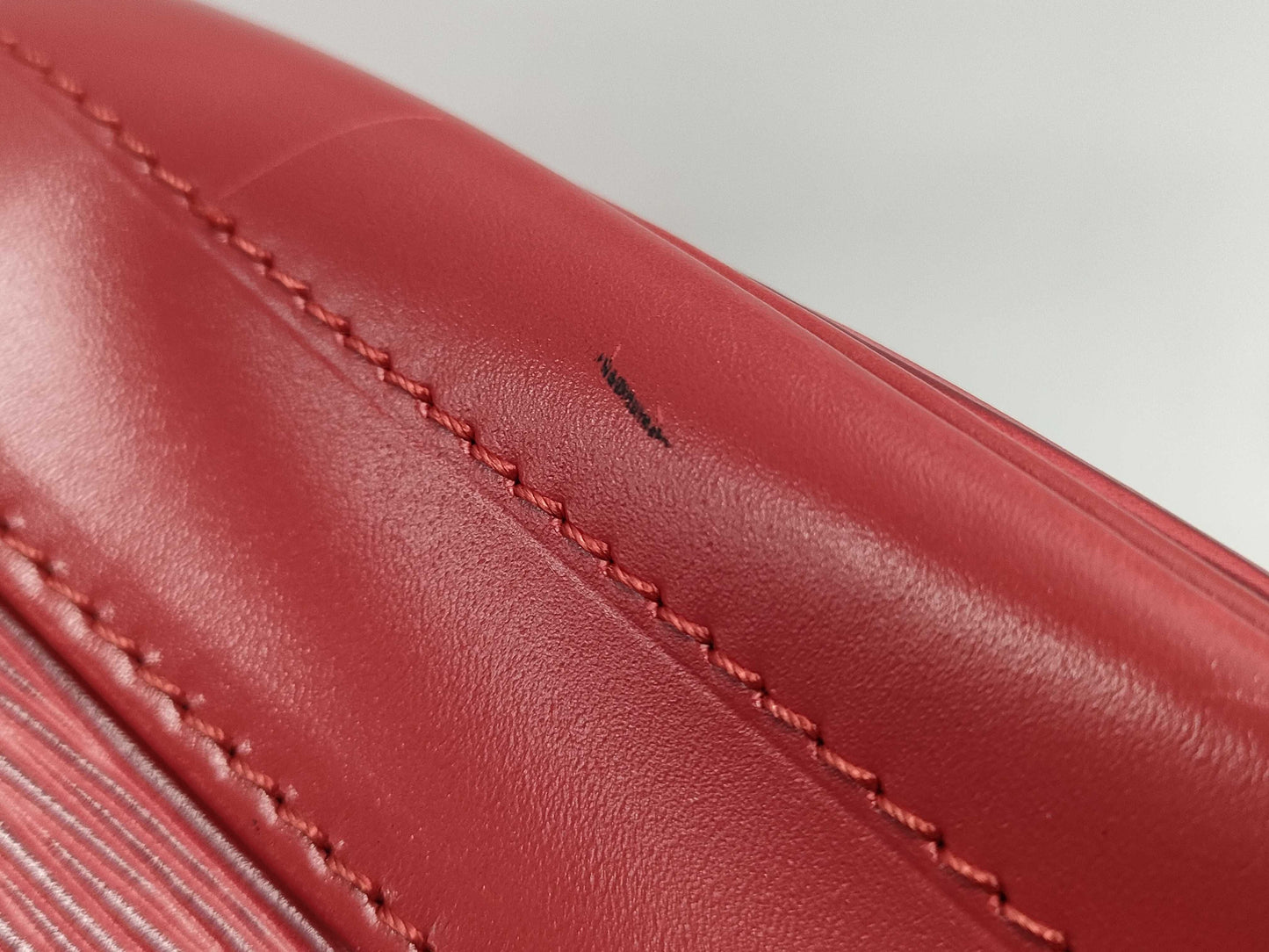 LOUIS VUITTON Epi Noe Shoulder Bag