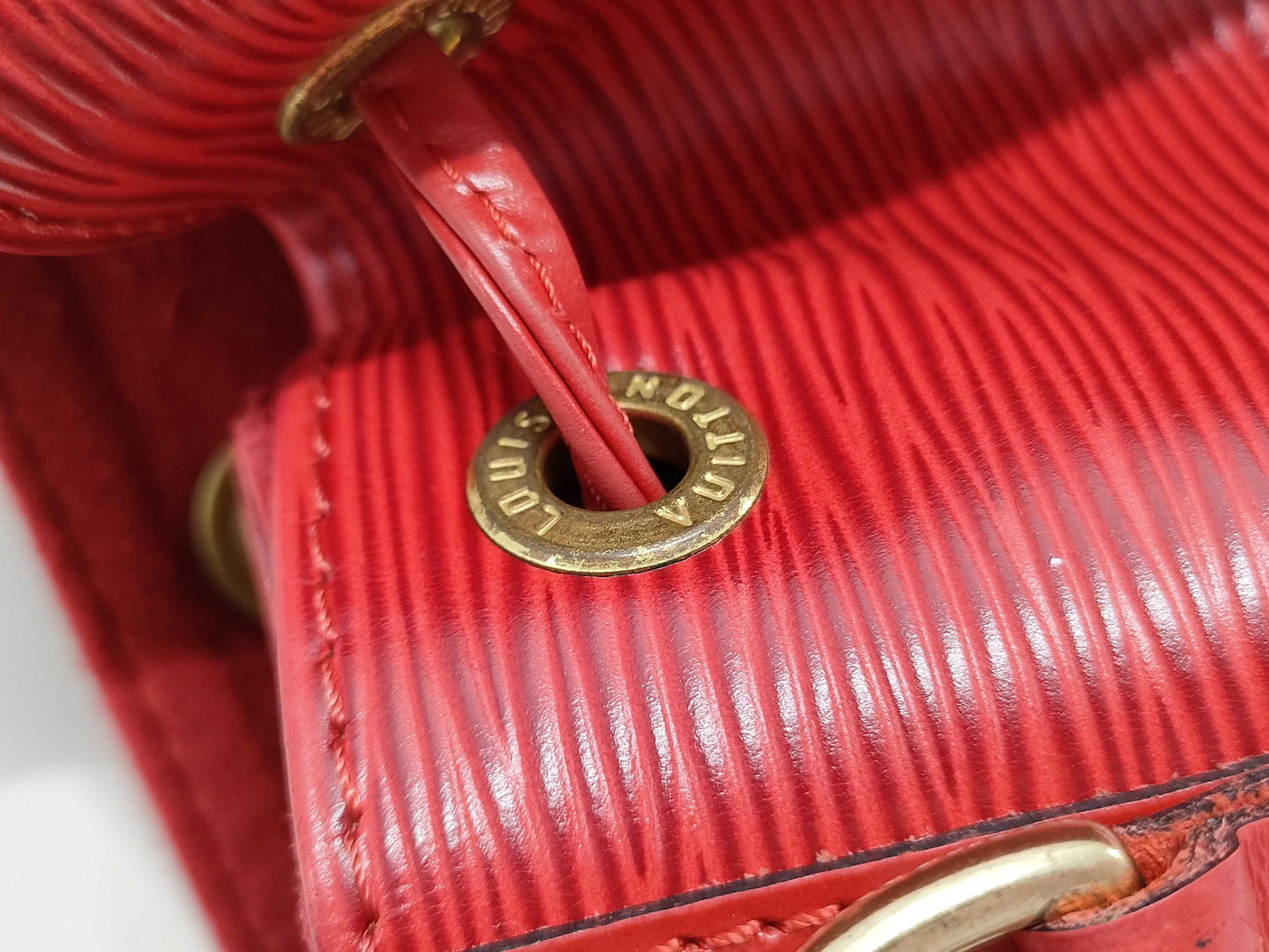 LOUIS VUITTON Epi Noe Shoulder Bag