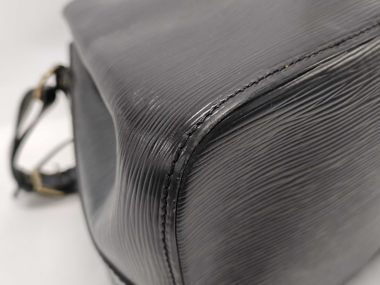 LOUIS VUITTON Epi Petit Noe Shoulder Bag