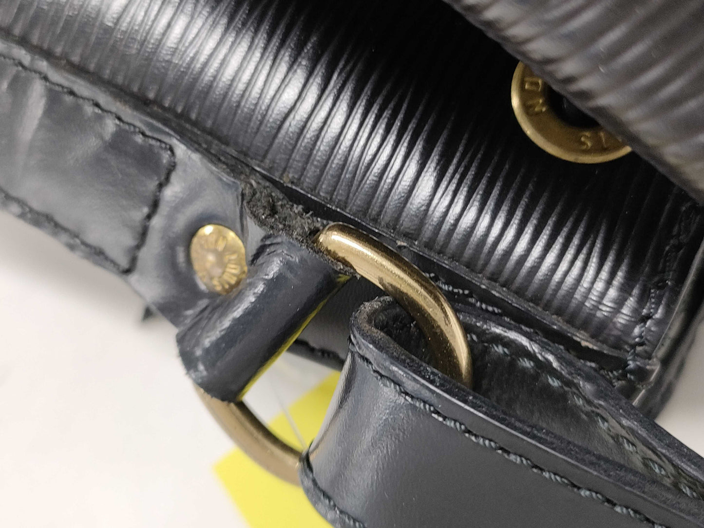 LOUIS VUITTON Epi Petit Noe Shoulder Bag