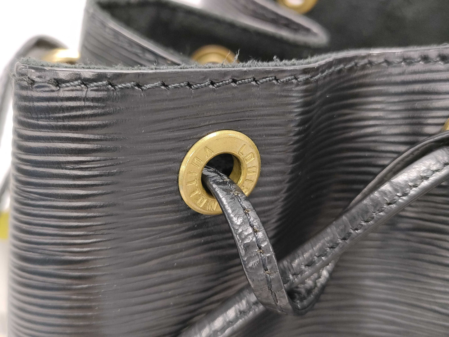LOUIS VUITTON Epi Petit Noe Shoulder Bag