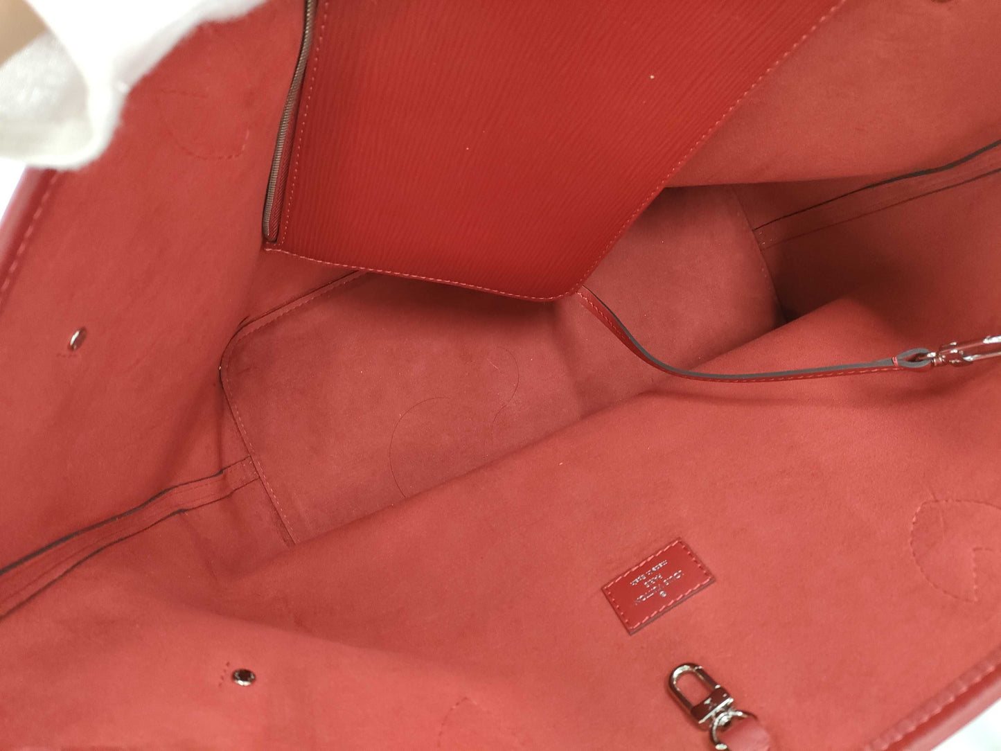 LOUIS VUITTON Epi Neverfull MM Tote Bag