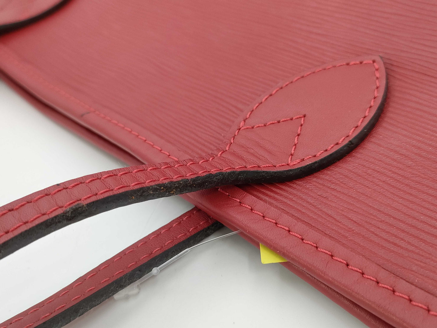 LOUIS VUITTON Epi Neverfull MM Tote Bag