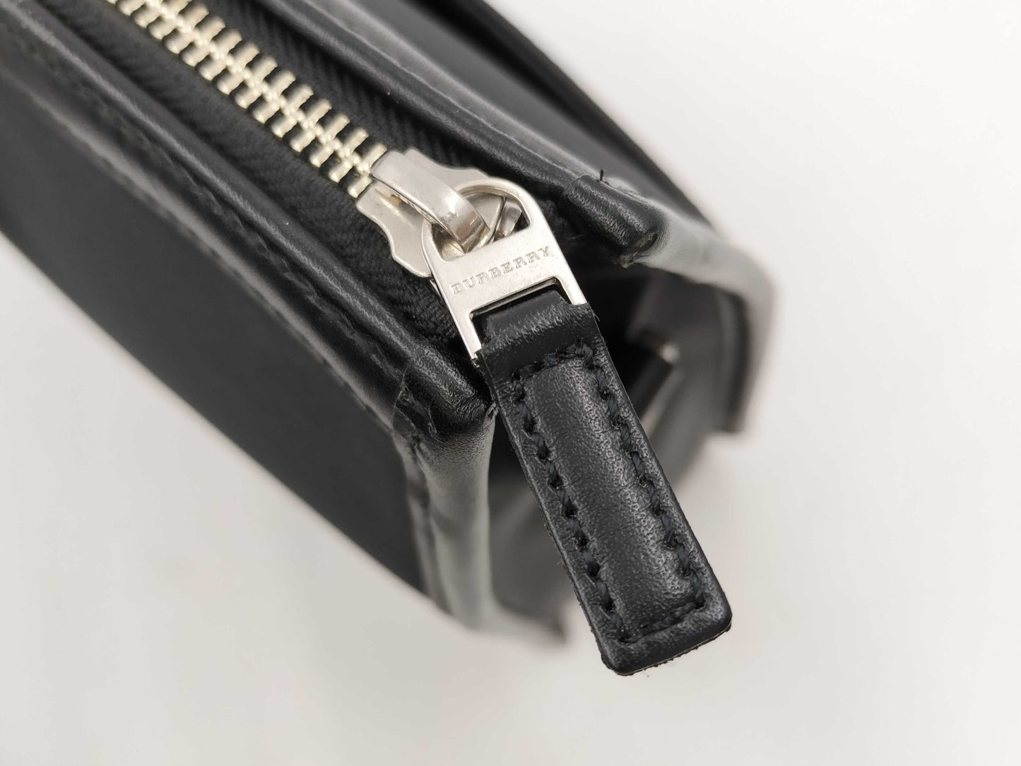 BURBERRY 2-way business bag