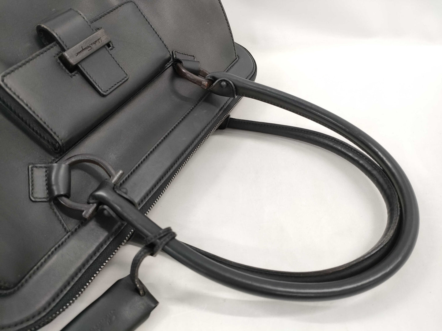 Salvatore Ferragamo Gancini AU-21 5819 Leather Tote Bag