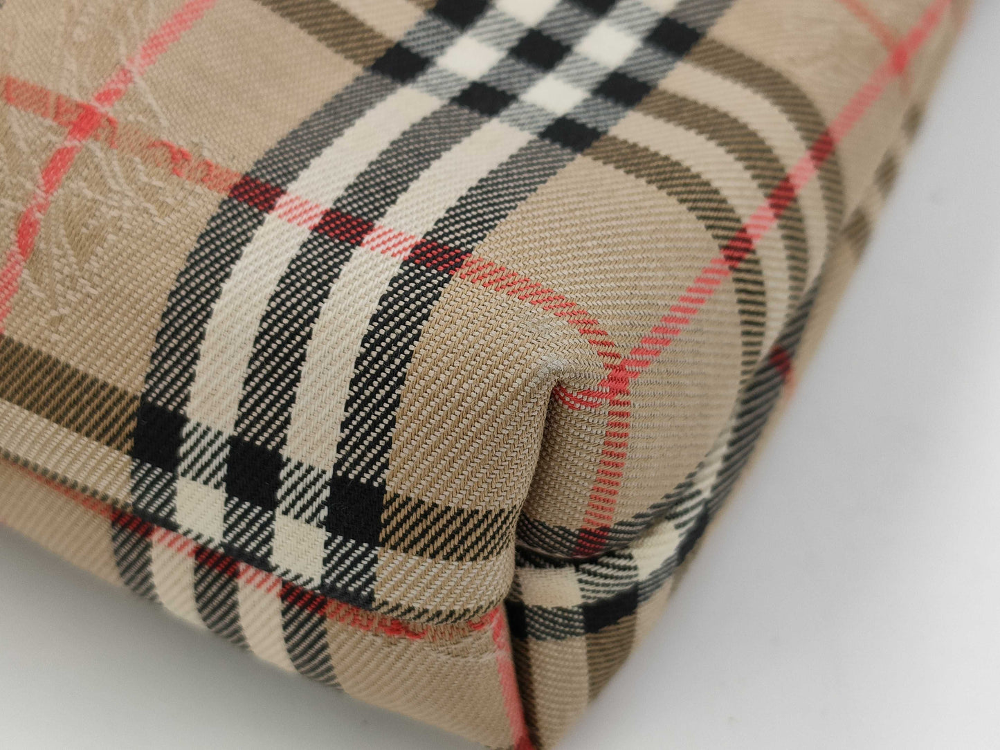 BURBERRY Check Pouch with Tag