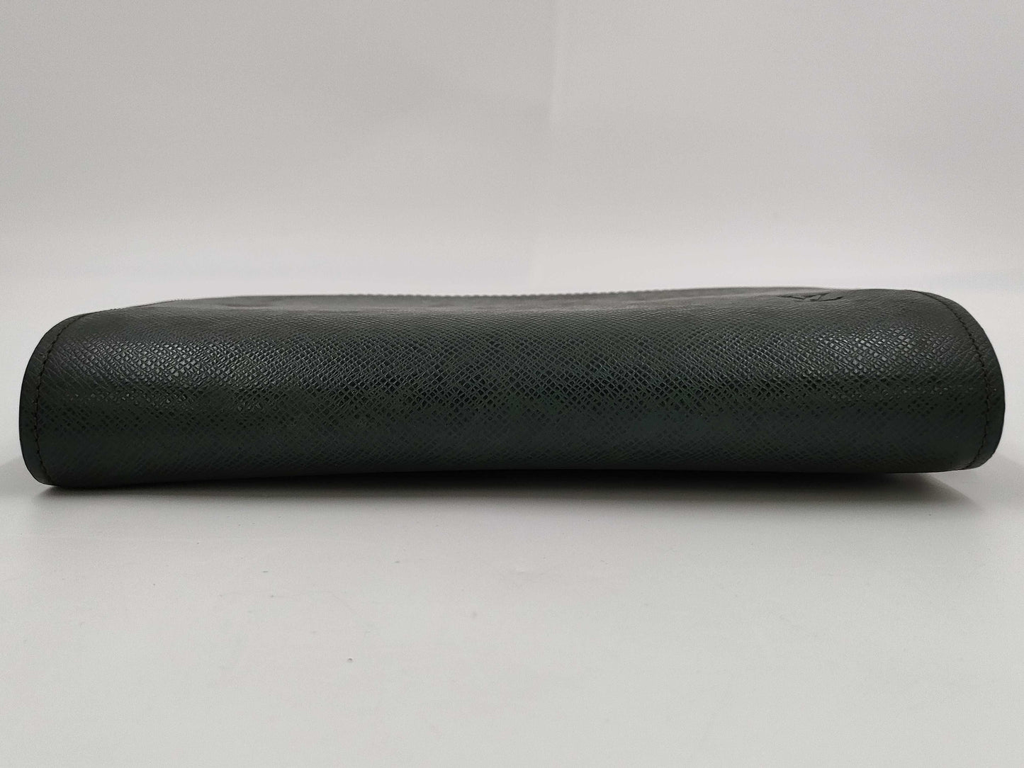 LOUIS VUITTON Taiga M30184 Baikal Second Bag