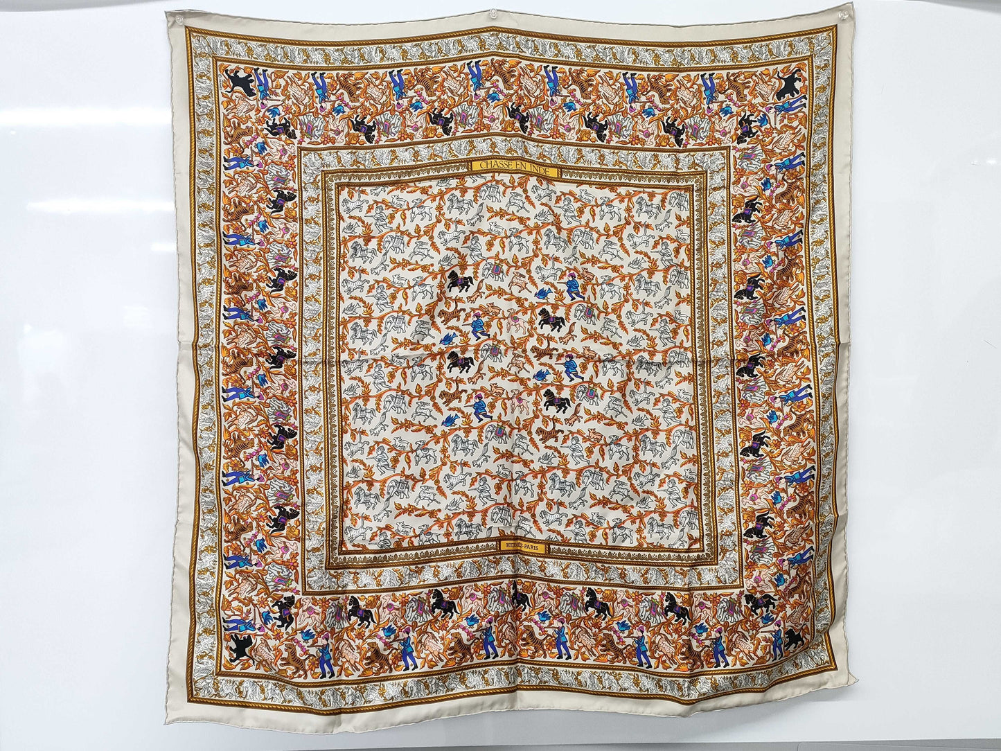 HERMES Carré CHASSE EN INDE Indian Hunting Scarf