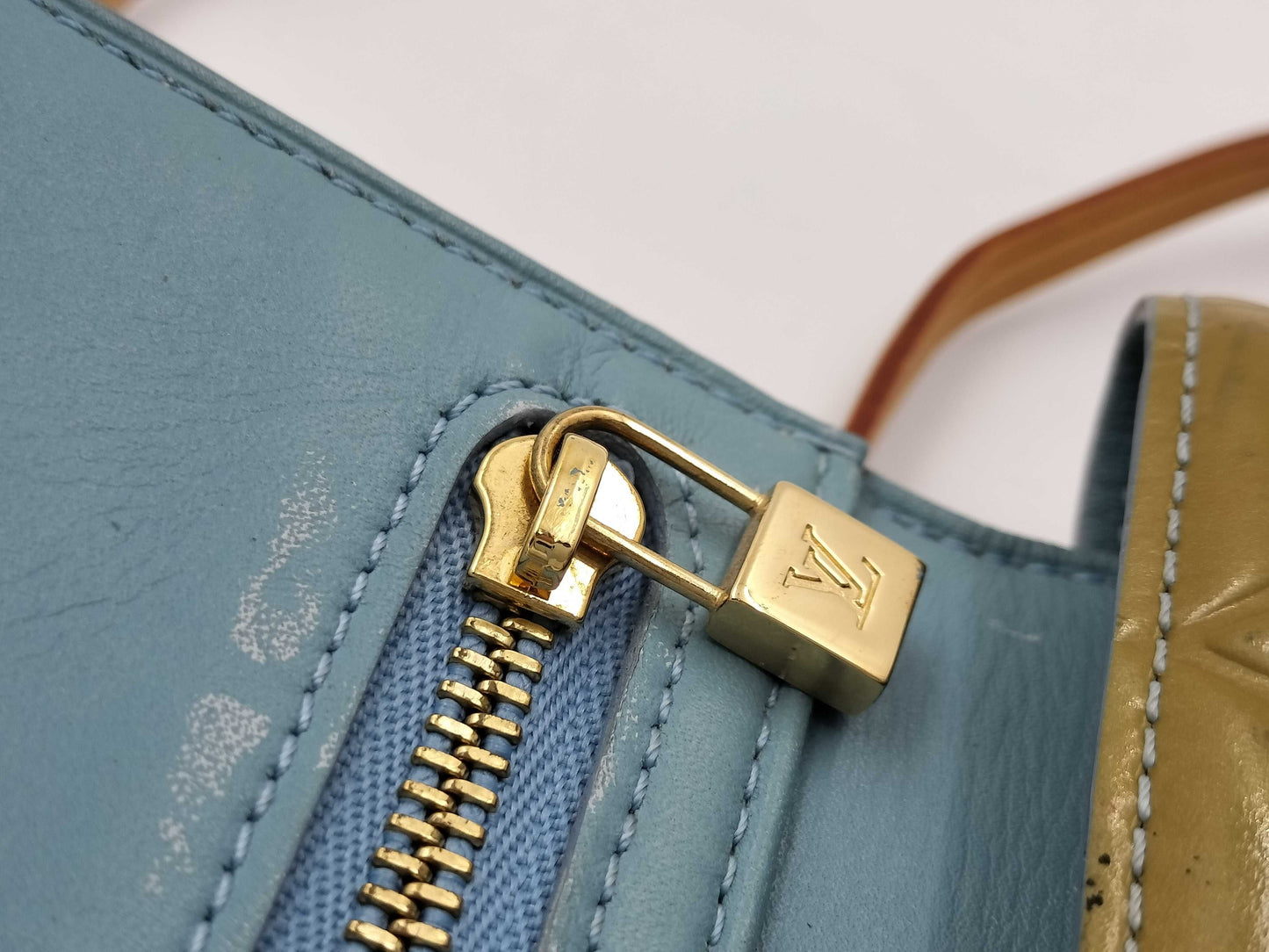 LOUIS VUITTON Vernis Walker Shoulder Bag
