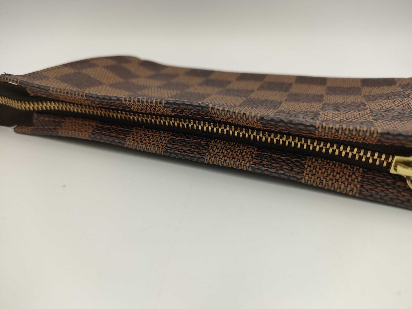 LOUIS VUITTON AR0918 Damier Pouch Pouch