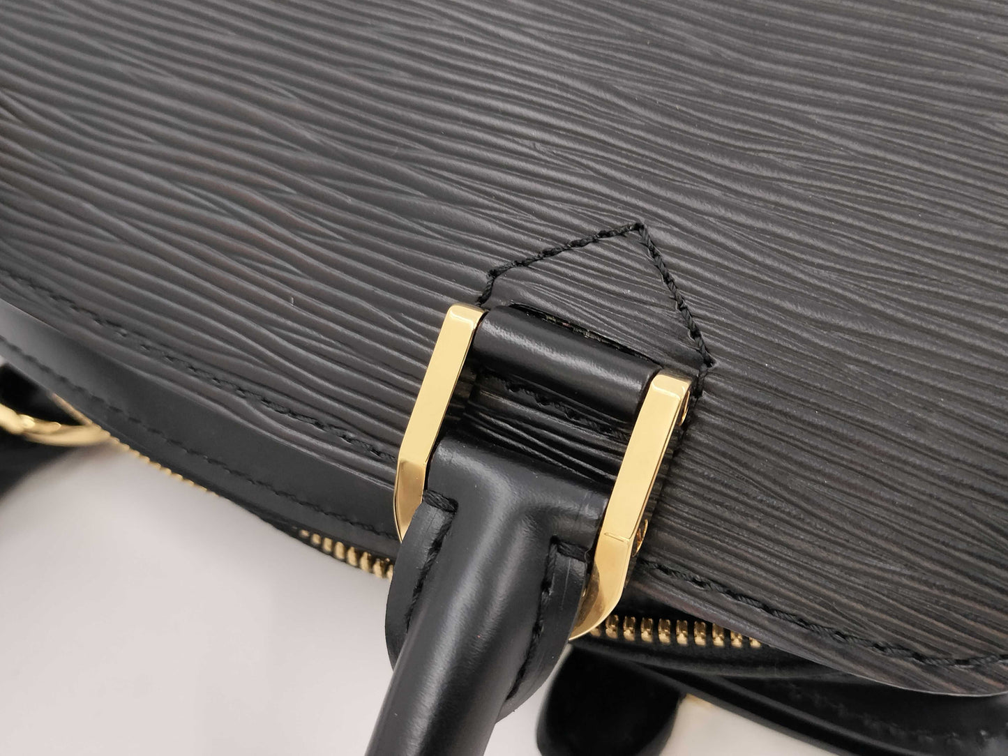 LOUIS VUITTON Epi Pont Neuf Handbag