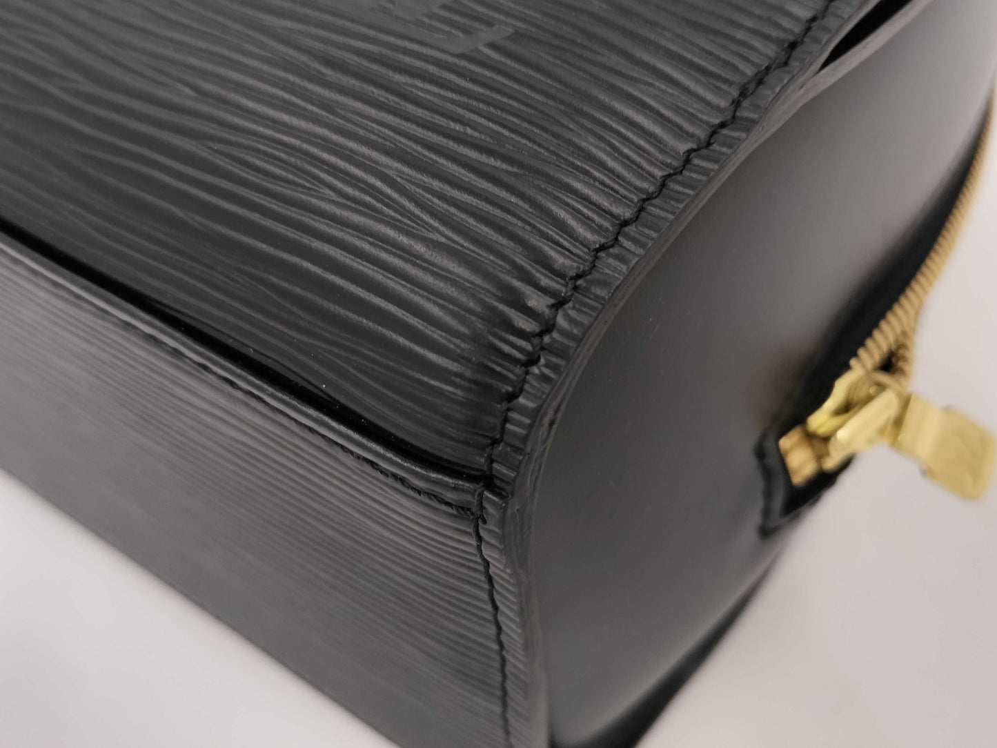 LOUIS VUITTON Epi Pont Neuf Handbag