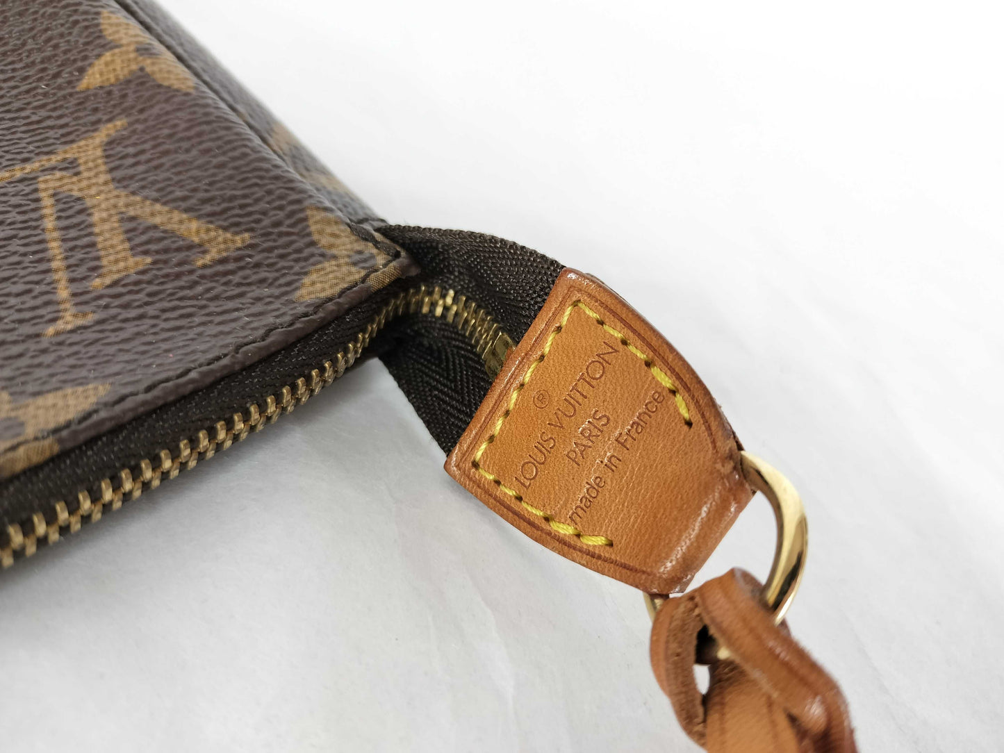 LOUIS VUITTON Monogram Pochette Accessoires Pouch