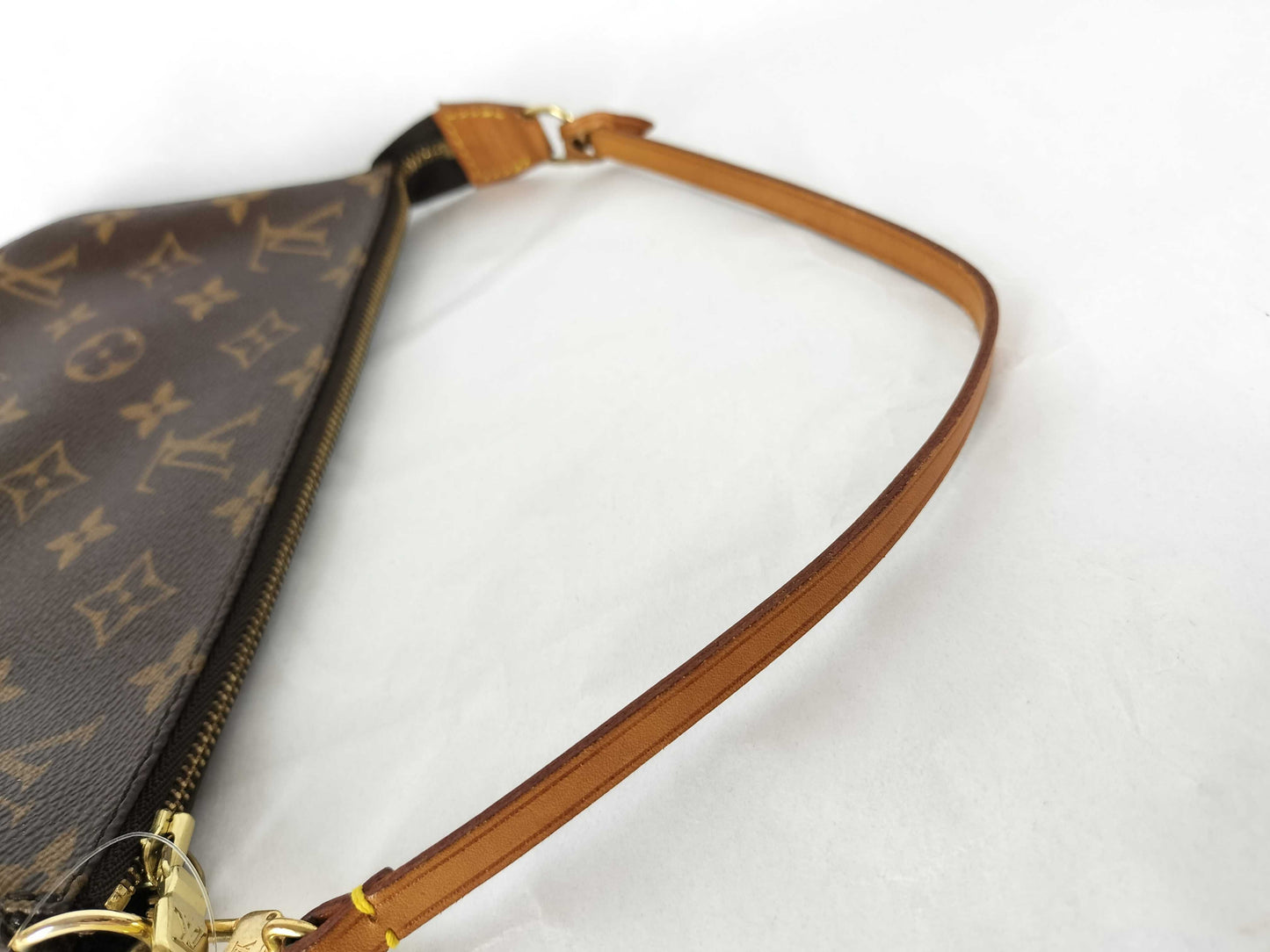LOUIS VUITTON Monogram Pochette Accessoires Pouch