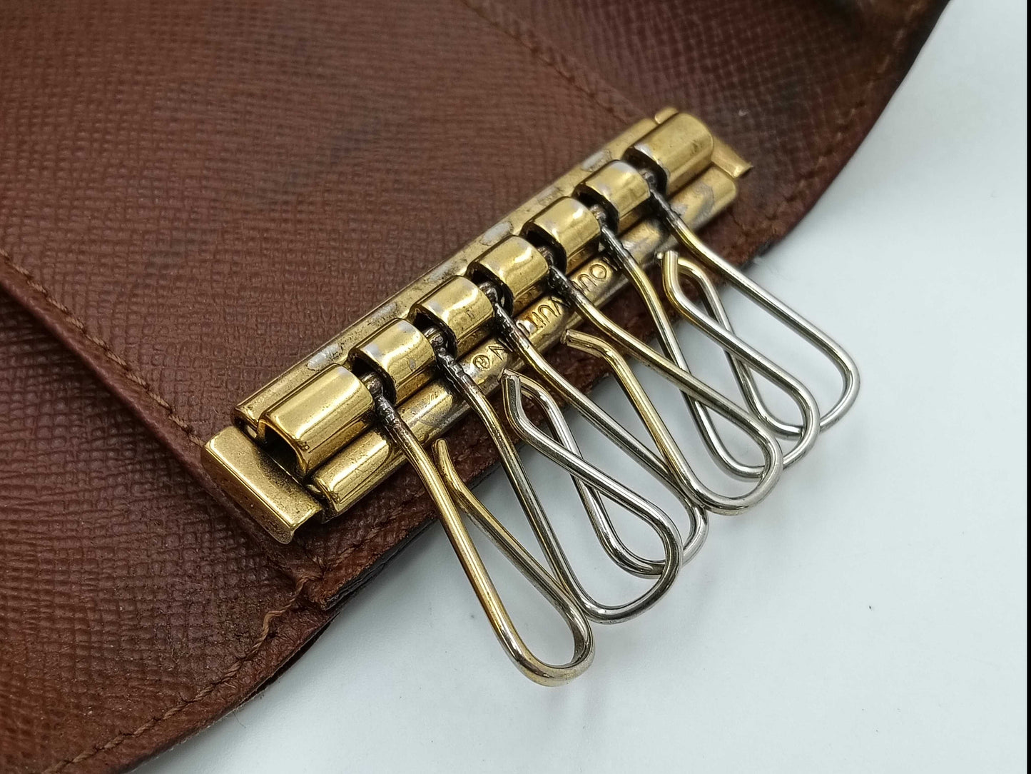 LOUIS VUITTON Monogram Multicle 6 Key Case/Key Holder
