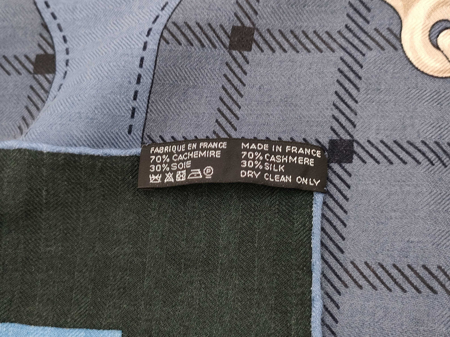 HERMES Carre Jean 140 / Serie / Cashmere Silk / Navy Scarf