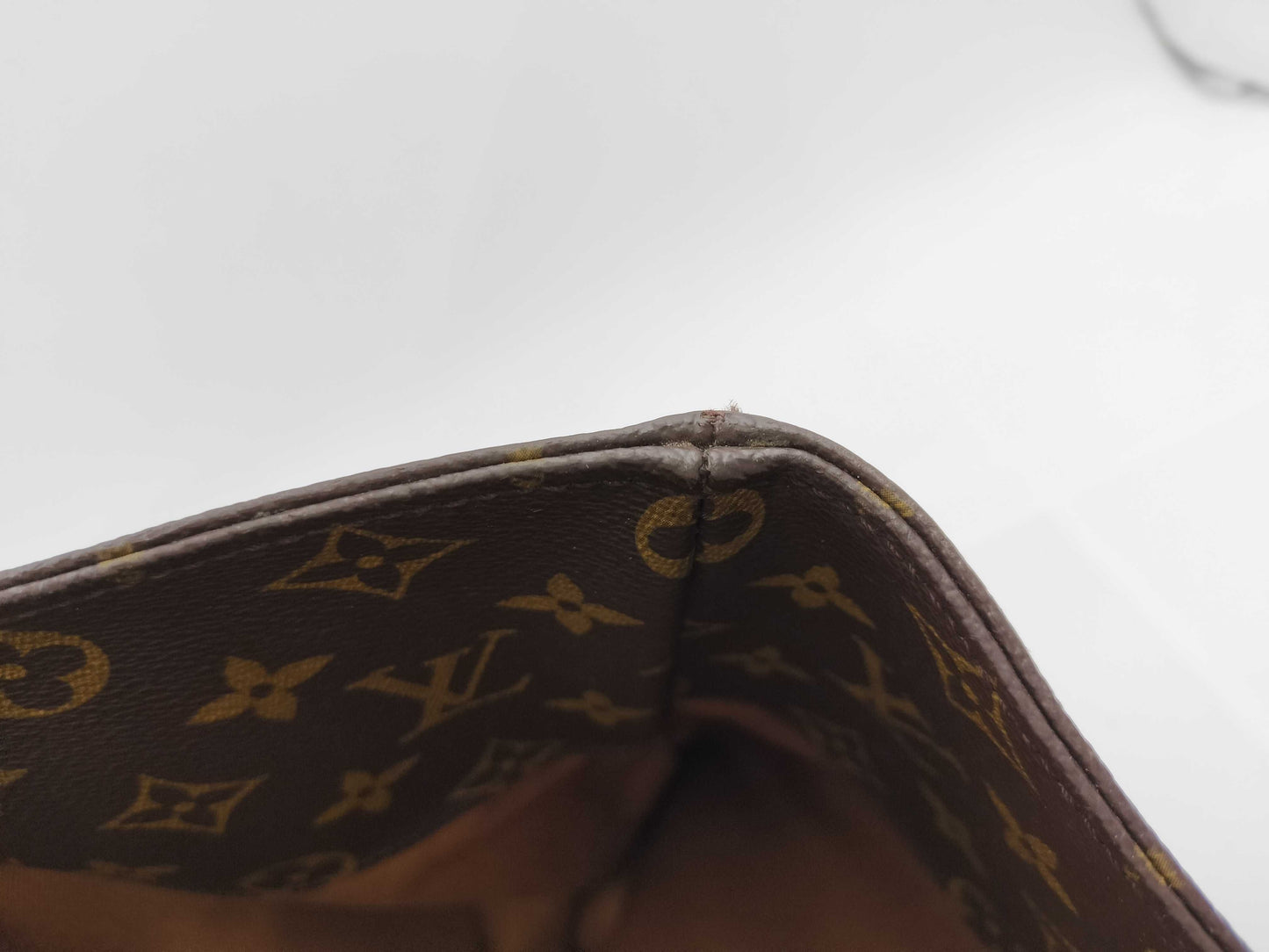 LOUIS VUITTON Monogram Cavallo Alto AR1000 Tote Bag with Bottom Mold and Multiple Amamori