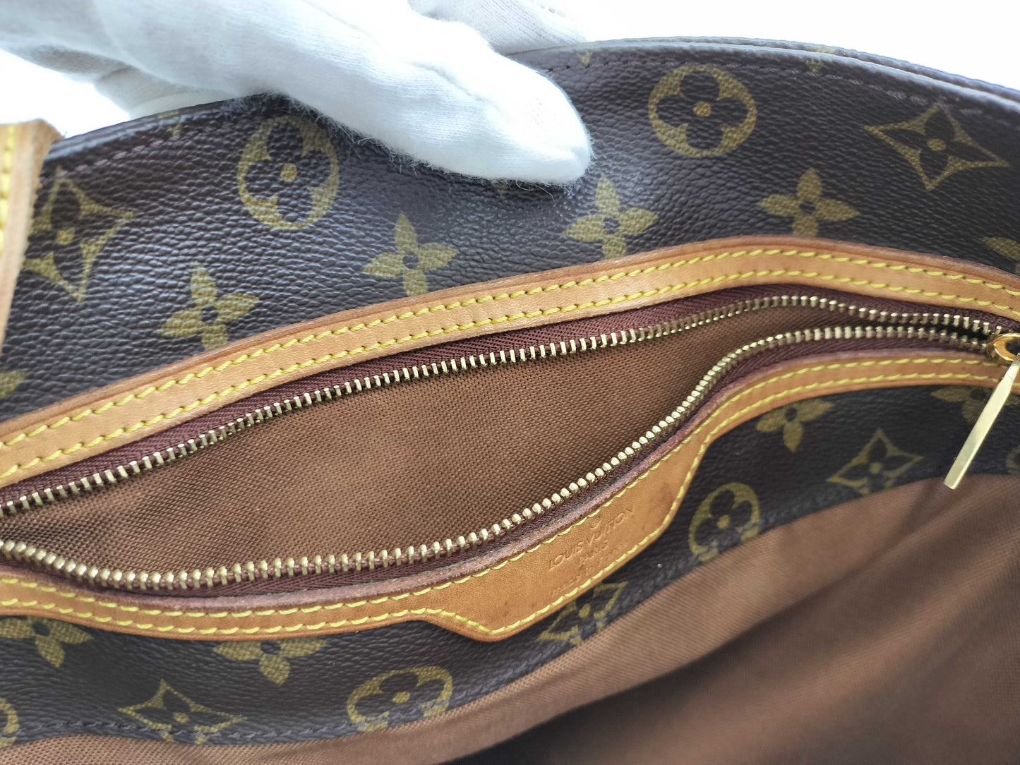 LOUIS VUITTON Monogram Cavallo Alto AR1000 Tote Bag with Bottom Mold and Multiple Amamori