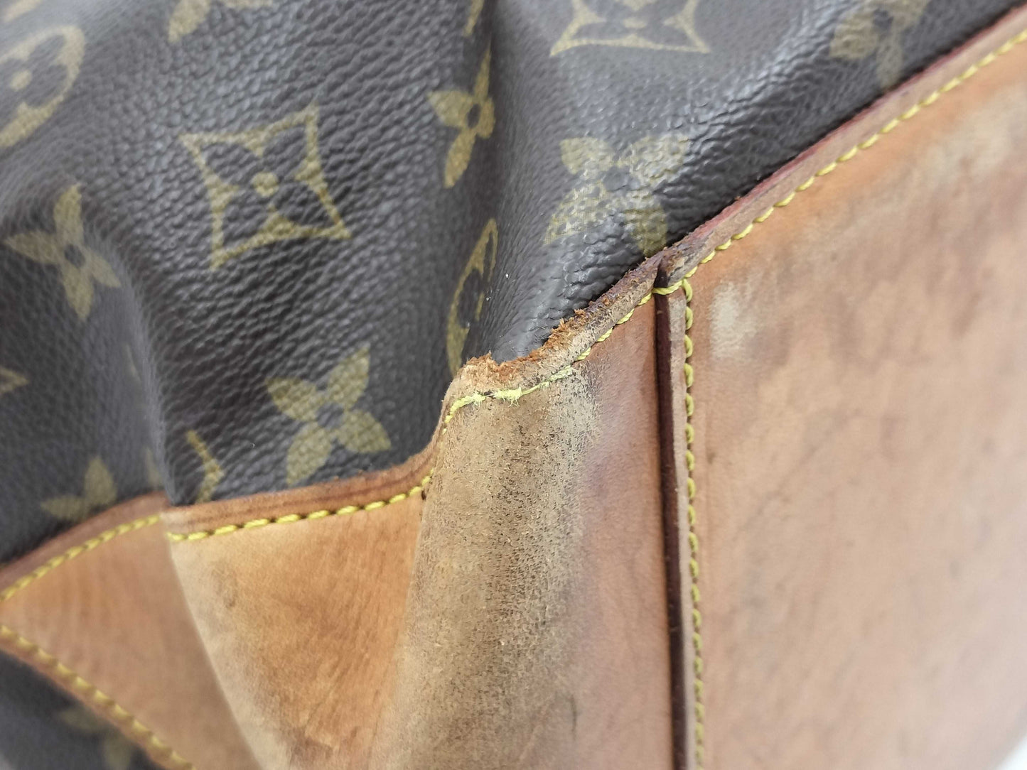 LOUIS VUITTON Monogram Cavallo Alto AR1000 Tote Bag with Bottom Mold and Multiple Amamori