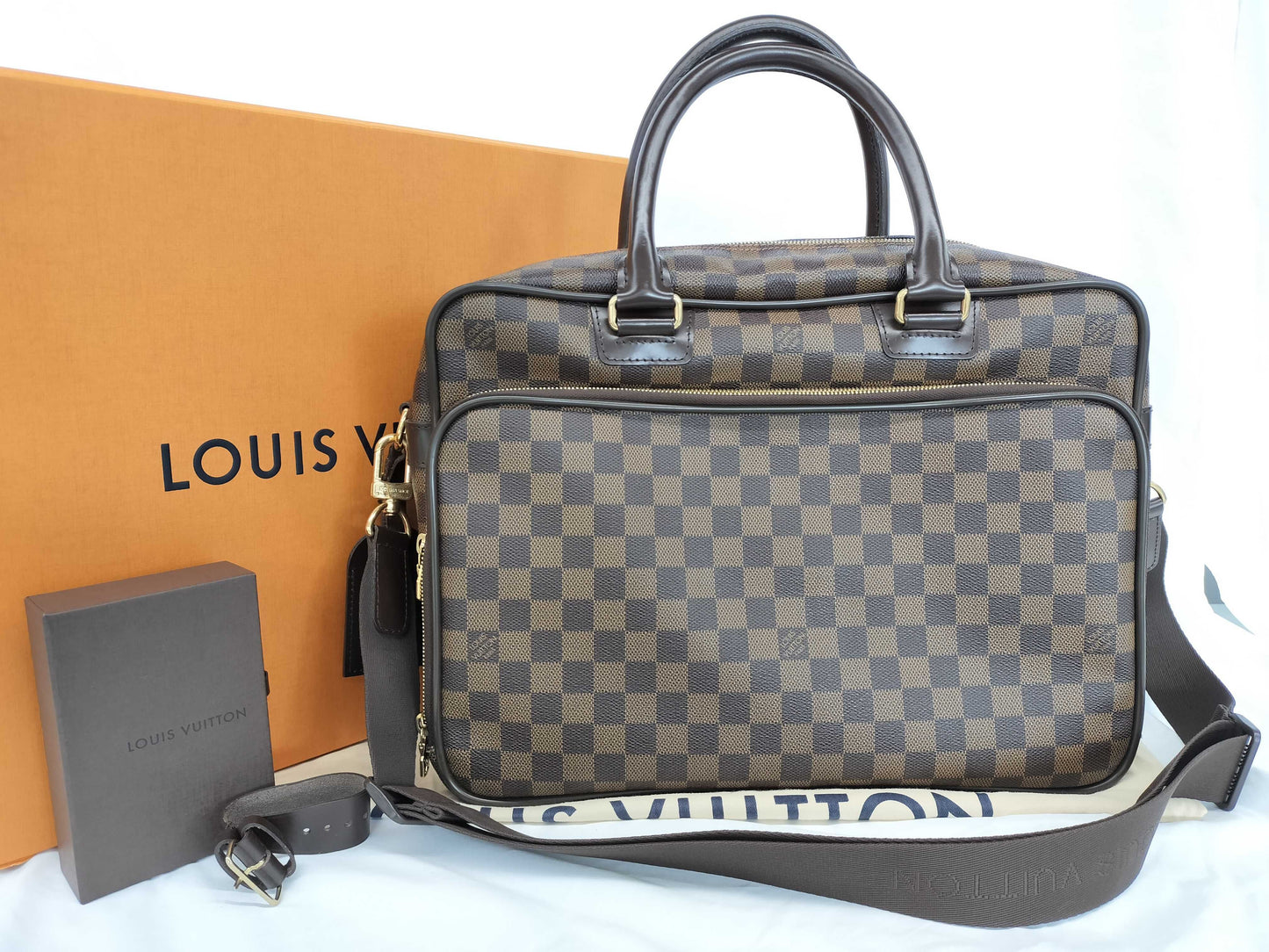 LOUIS VUITTON AS5110 Damier N23252 Ikar Bag Handbag