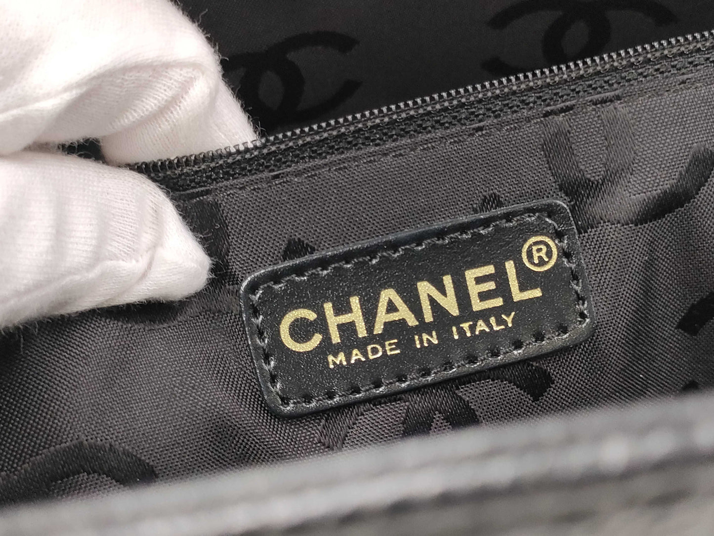 CHANEL Caviar Skin Coco Mark Tote Bag / No. 7 Tote Bag