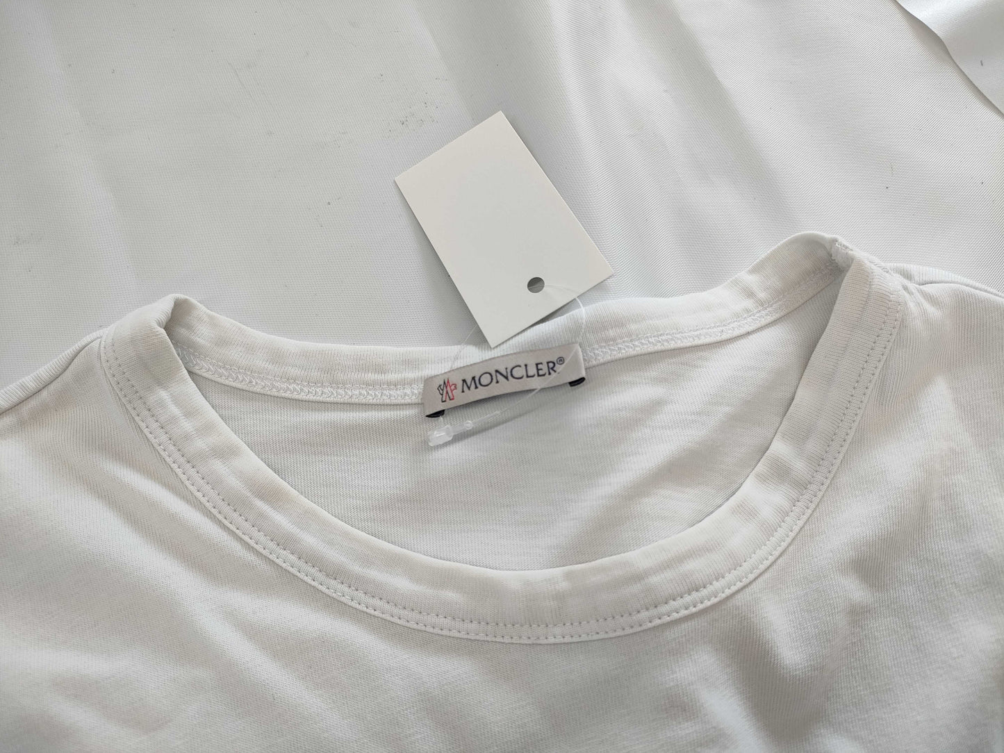 MONCLER T-shirt White L T-shirt