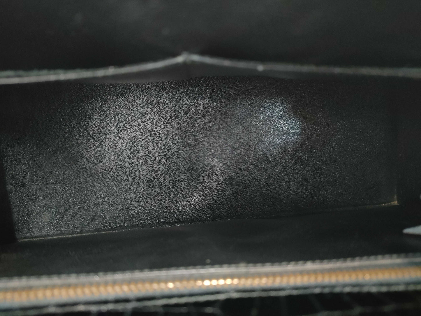 HERMES Kelly 32 Black Crocodile Leather Handbag with Gold Hardware and 〇I Stamp