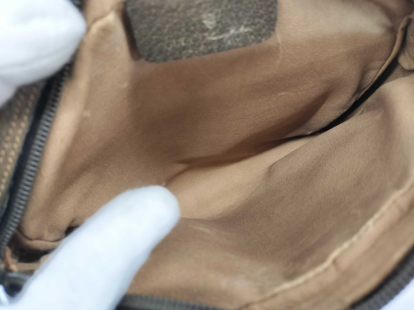 GUCCI GG Supreme Sherry Second Bag Pouch