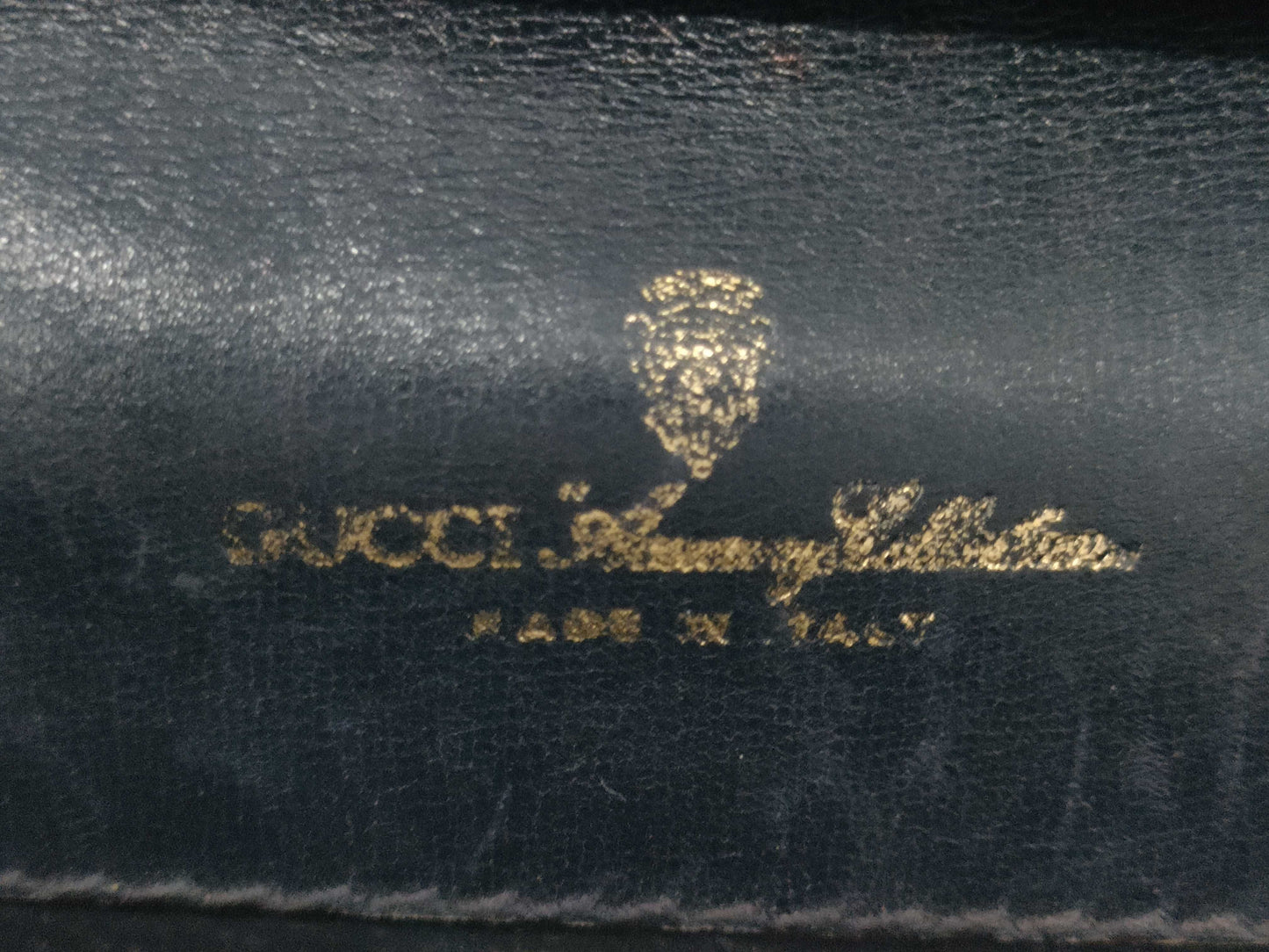 GUCCI GG Supreme Shoulder Bag