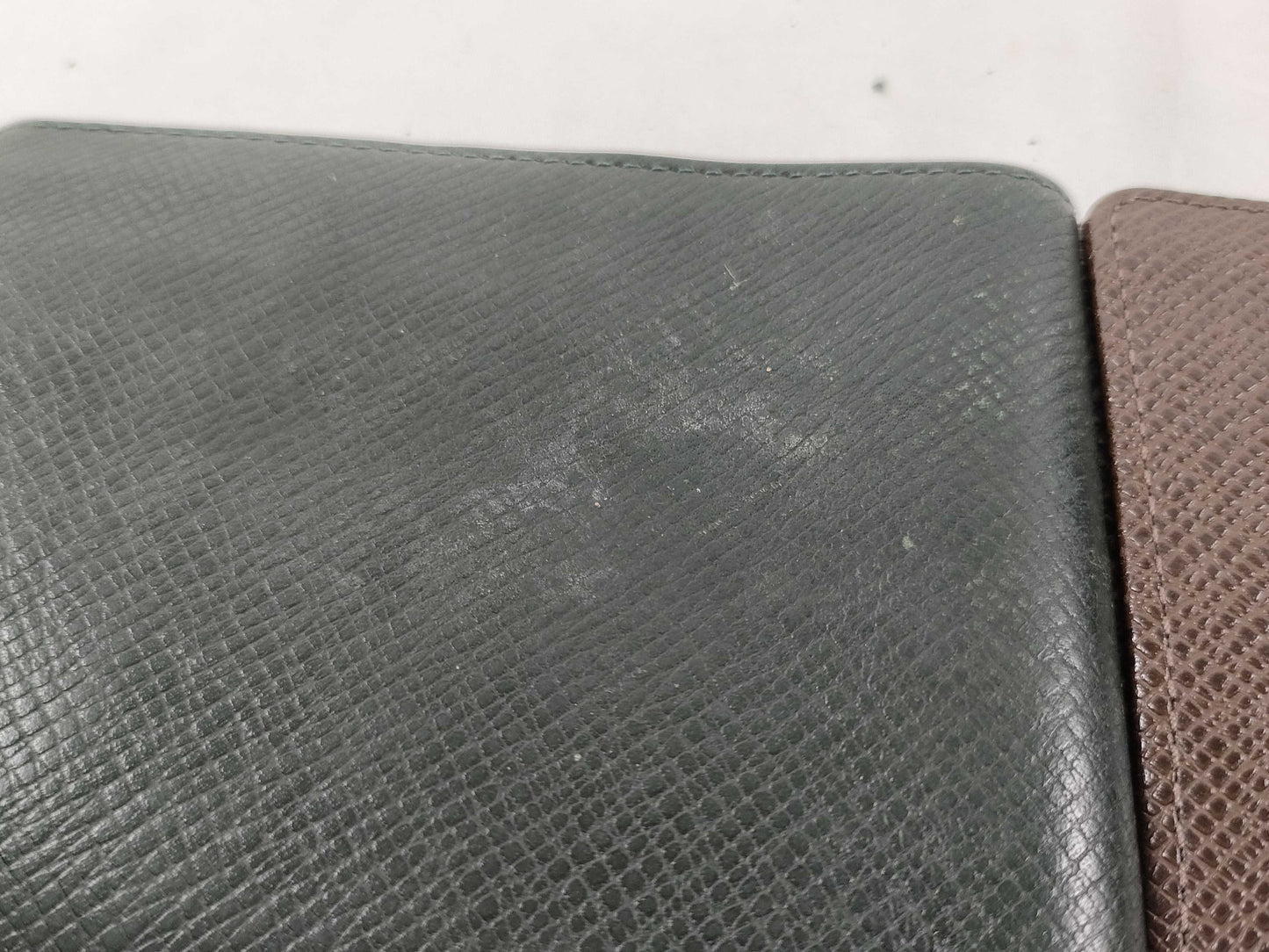 LOUIS VUITTON Taiga Bifold Wallet Brown/Green 2-Piece Billfold