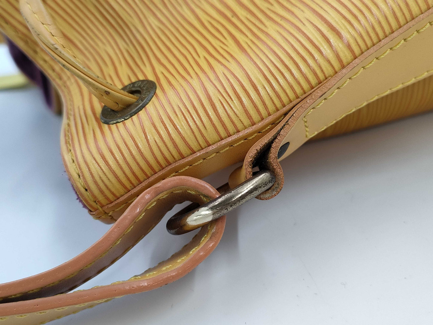 LOUIS VUITTON AR0995 Epi Petit Noe Shoulder Bag