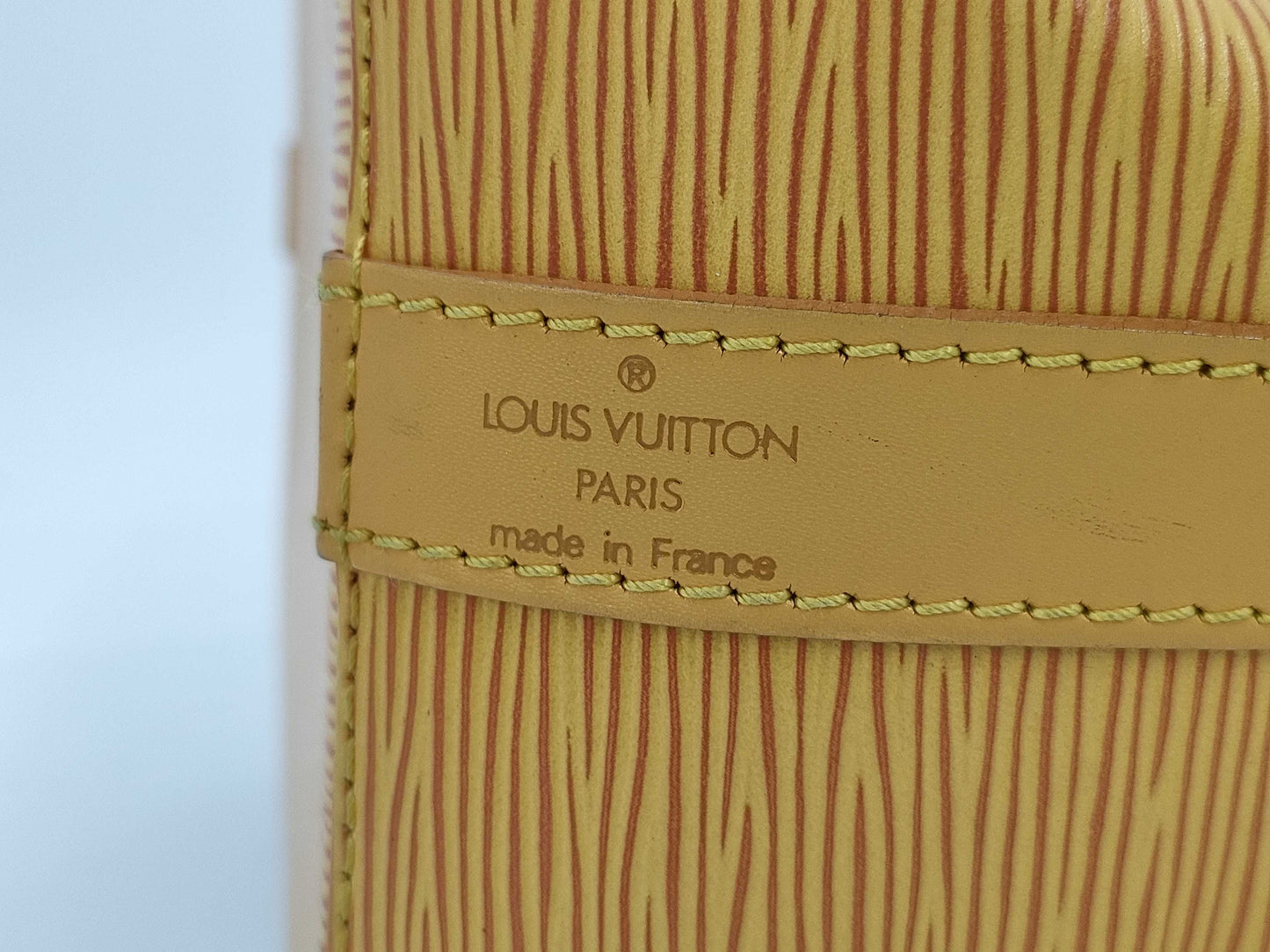 LOUIS VUITTON AR0995 Epi Petit Noe Shoulder Bag