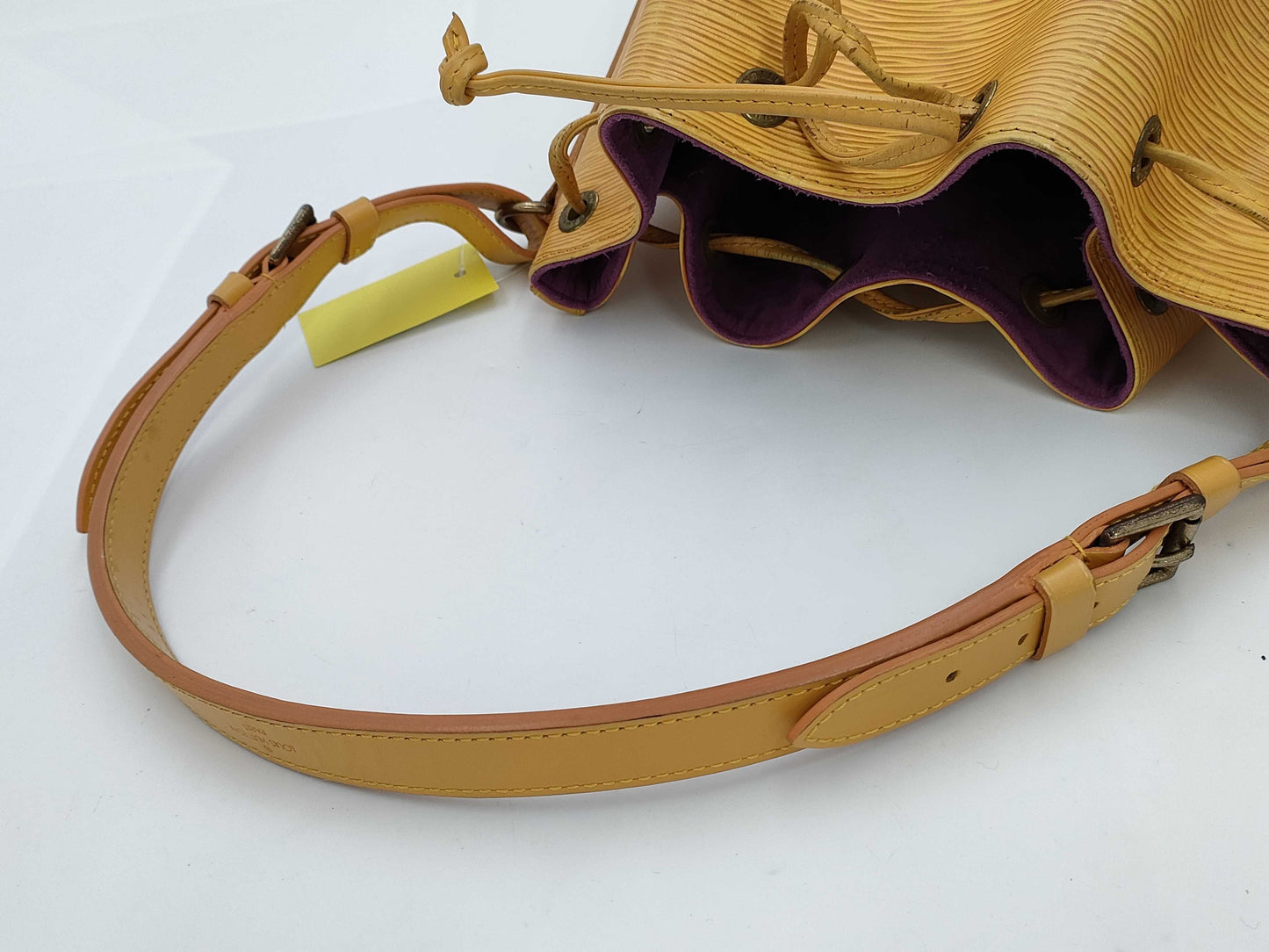 LOUIS VUITTON AR0995 Epi Petit Noe Shoulder Bag