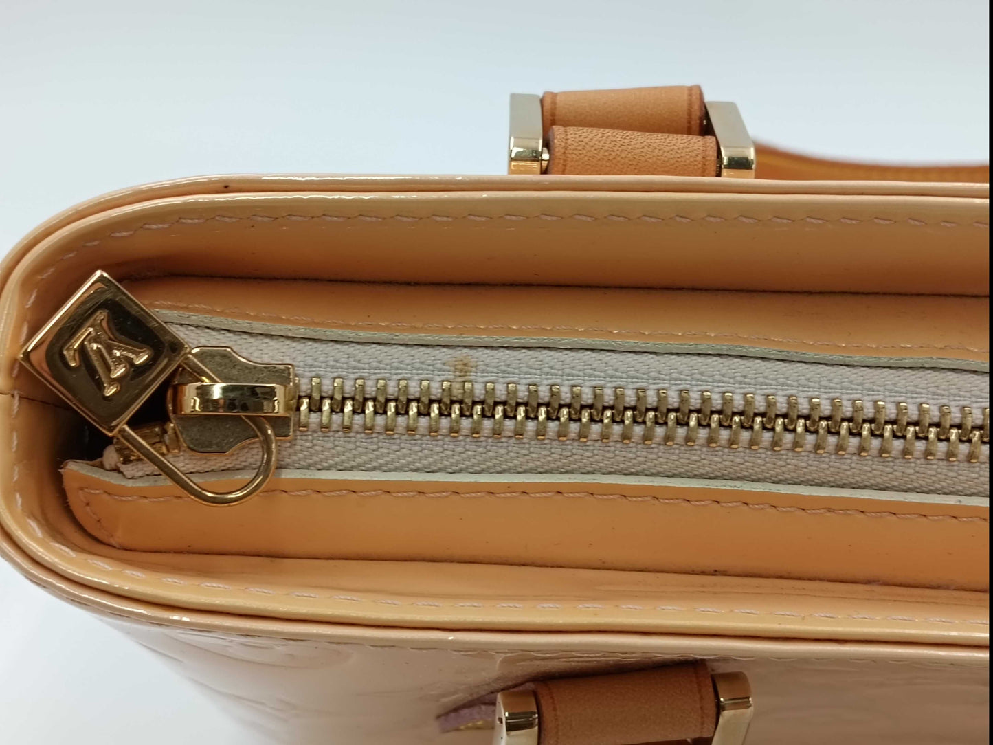 LOUIS VUITTON LM0094 Vernis Houston Handbag