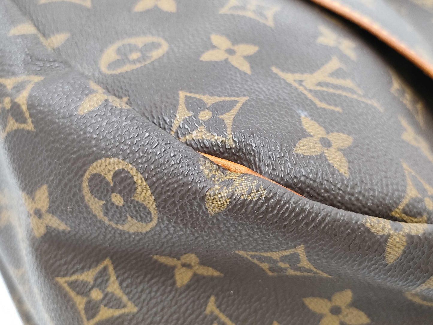 LOUIS VUITTON Monogram Saumur Shoulder Bag