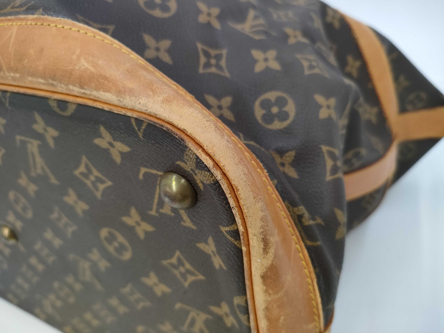 LOUIS VUITTON Monogram Cruiser 40 Bag