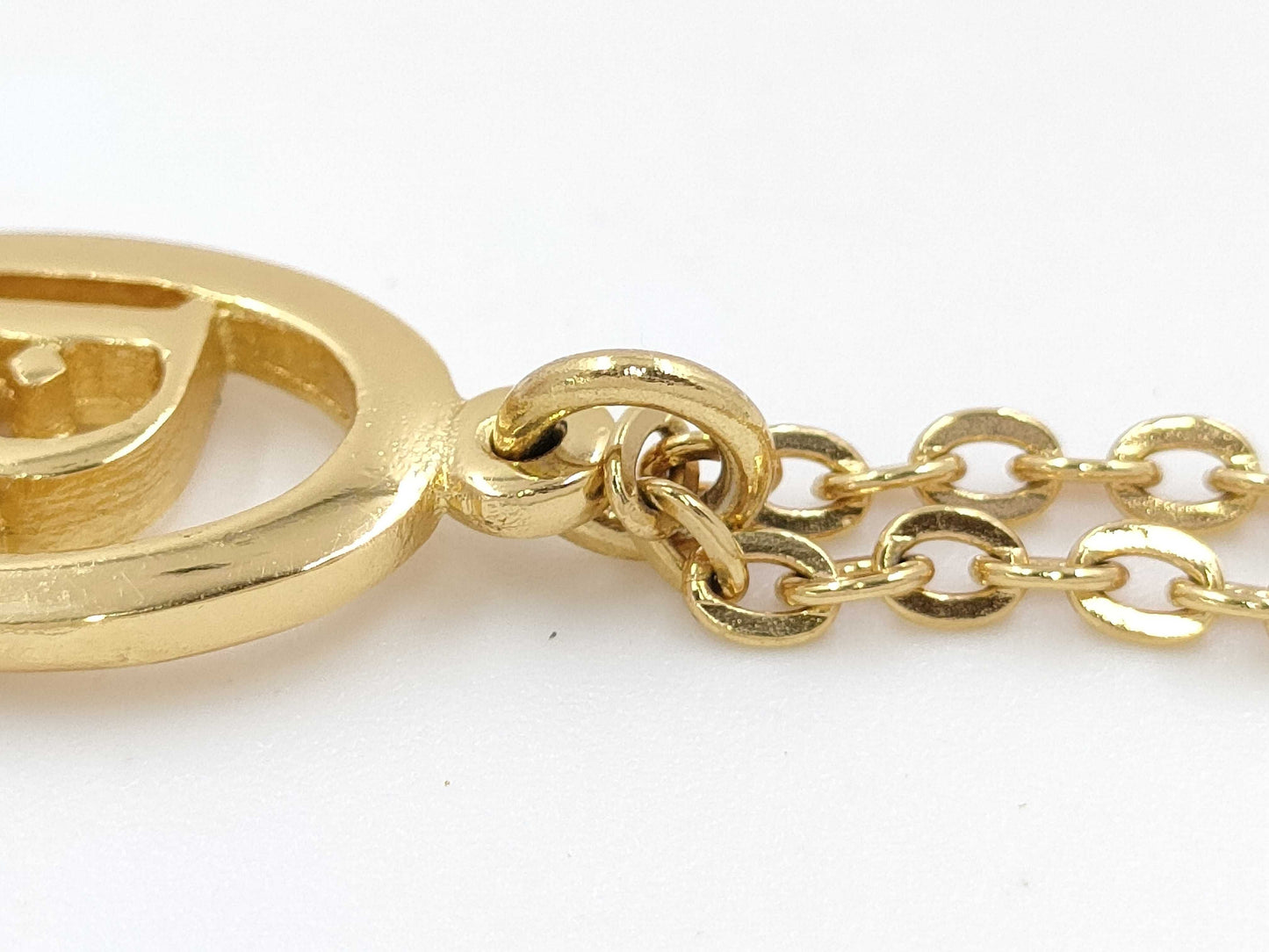 Dior logo necklace necklace
