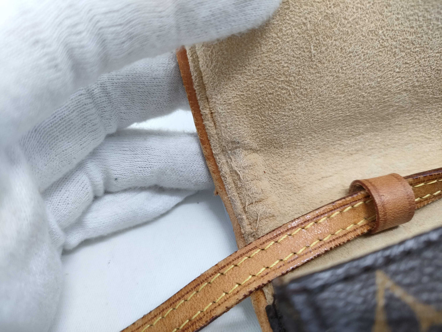 LOUIS VUITTON Unidentified Monogram M51855 Pochette Florentine Shoulder Bag