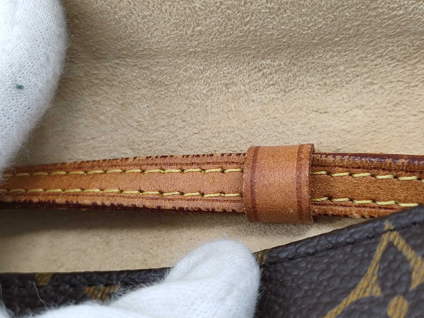 LOUIS VUITTON Unidentified Monogram M51855 Pochette Florentine Shoulder Bag