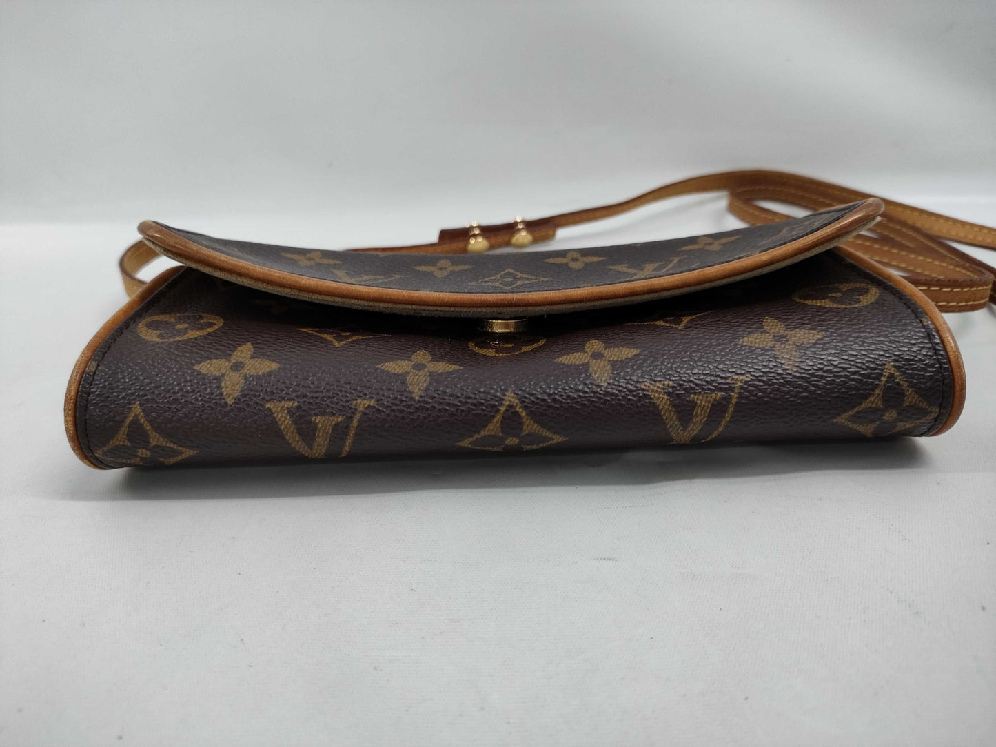 LOUIS VUITTON Unidentified Monogram M51855 Pochette Florentine Shoulder Bag