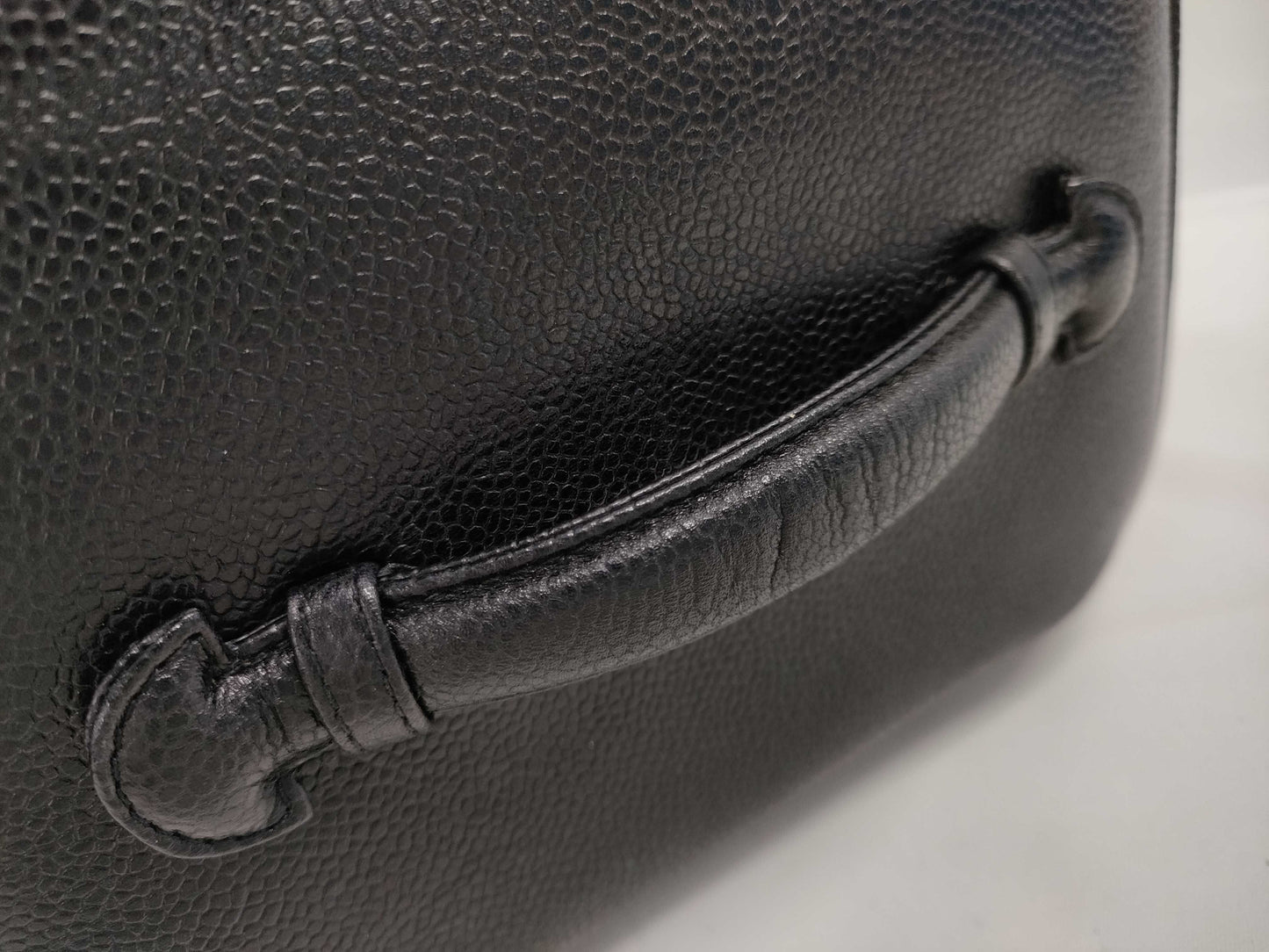 CHANEL Caviar Skin Horizontal Vanity Pouch / 3322498