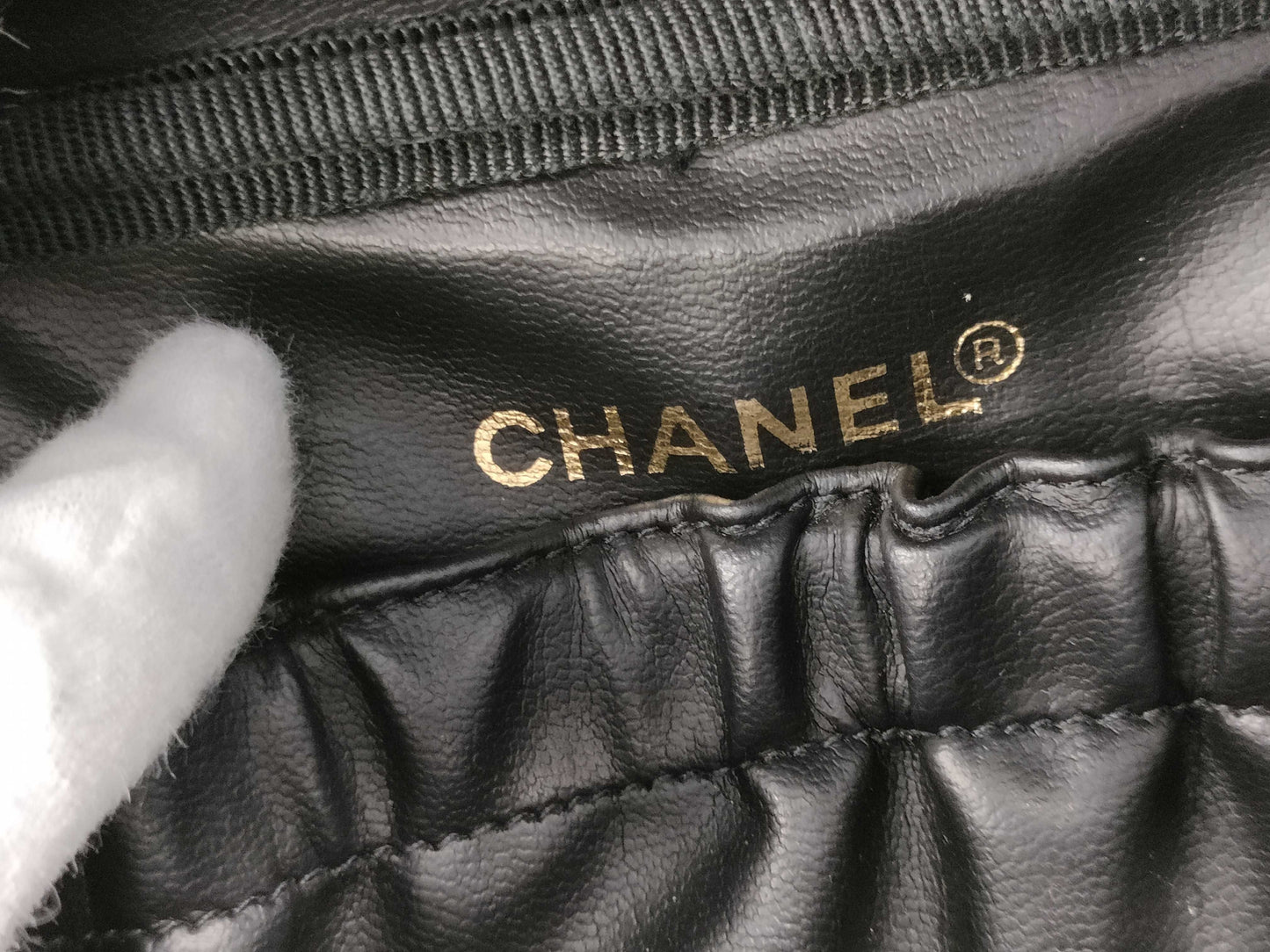 CHANEL Caviar Skin Horizontal Vanity Pouch / 3322498