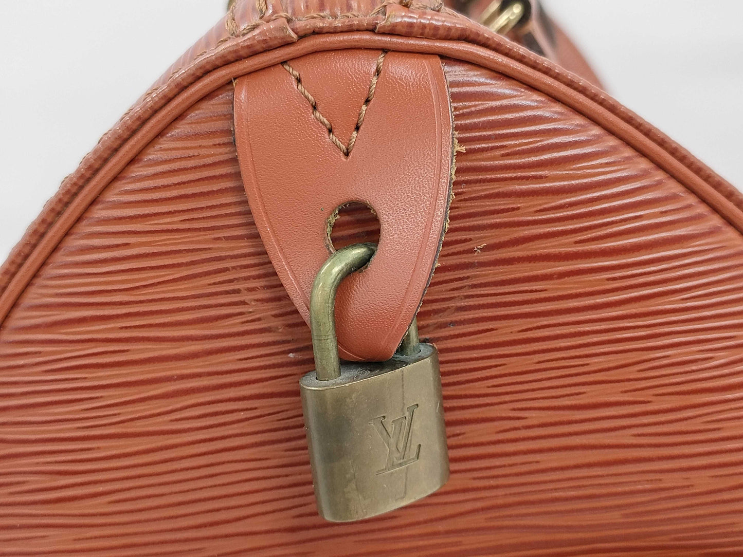 LOUIS VUITTON Epi Speedy 30/VI1912 Handbag