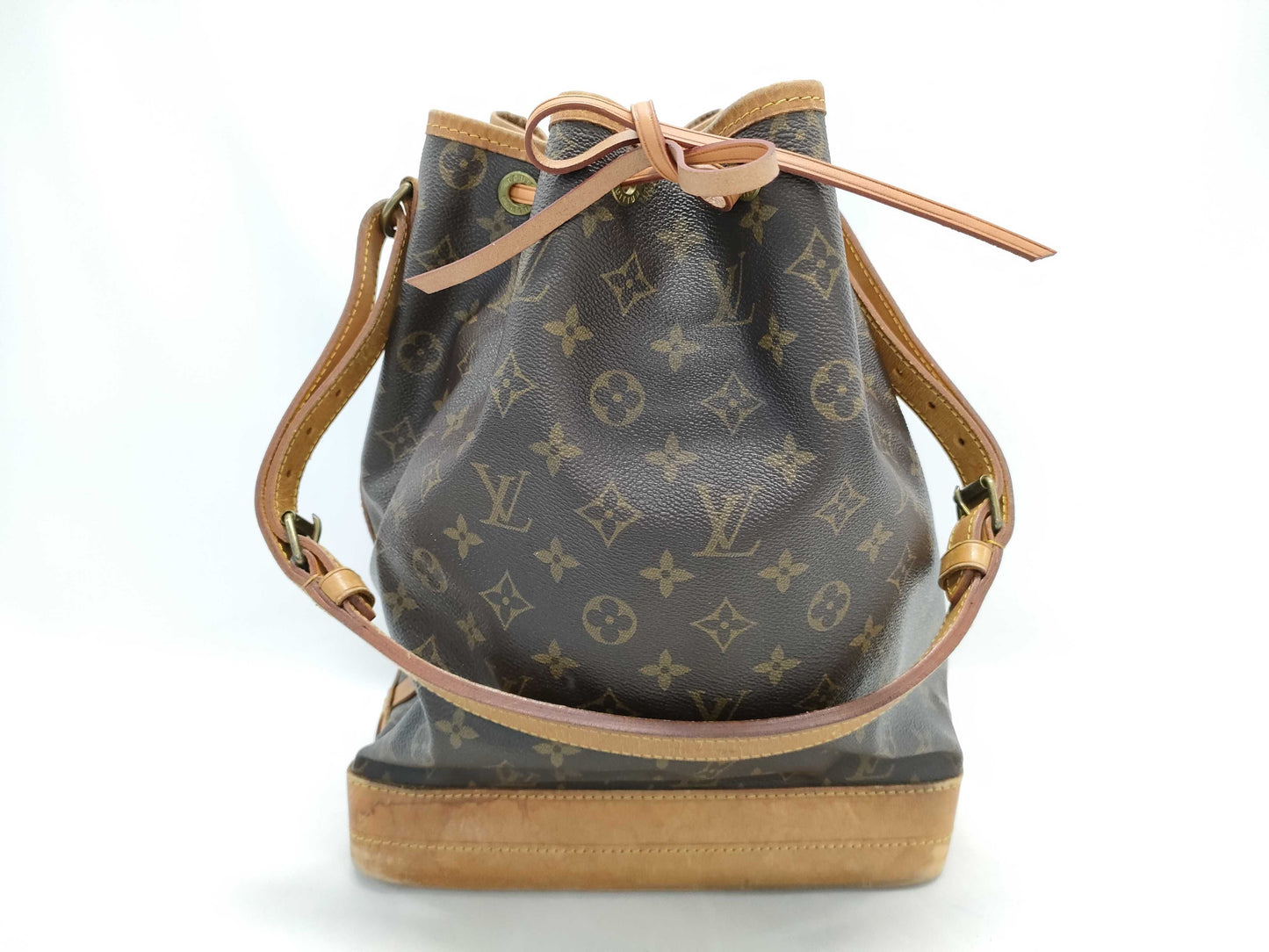 LOUIS VUITTON Monogram M42224 Noe Handbag