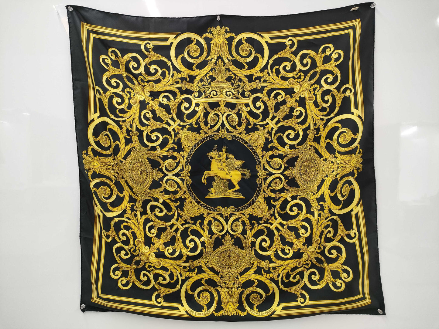 HERMES Carre Navy/Scarf