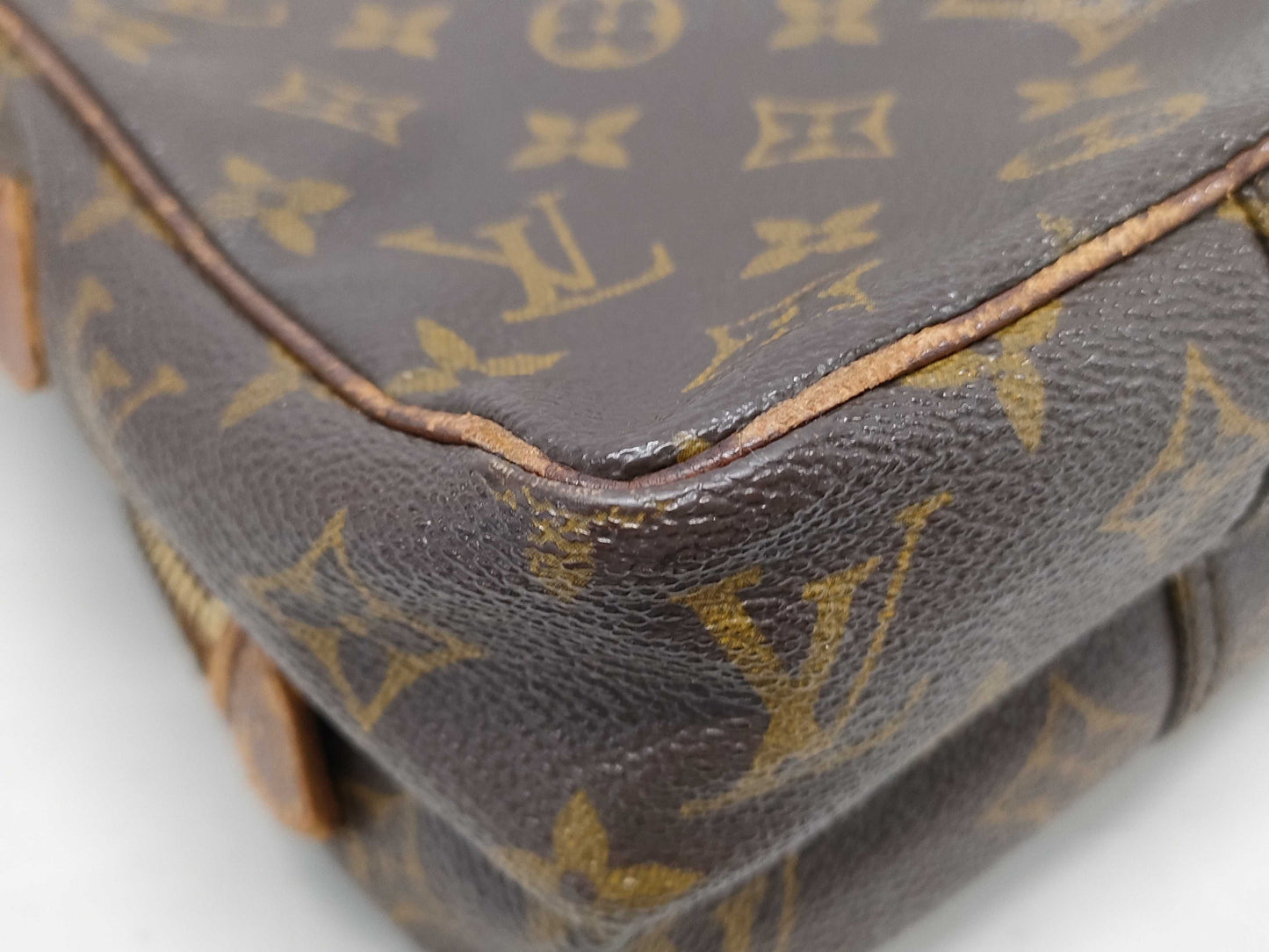 LOUIS VUITTON Monogram Old Amazon Shoulder Bag