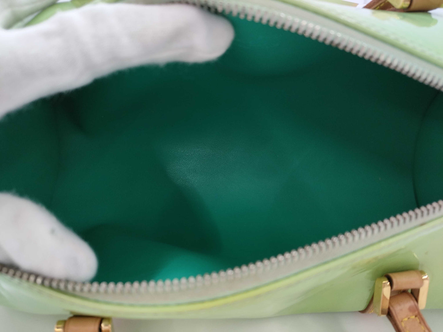 LOUIS VUITTON Vernis Bedford Green Handbag